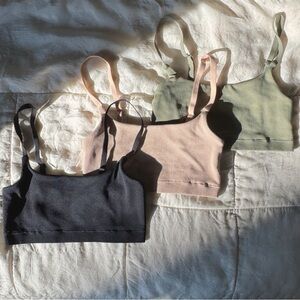 3️⃣ NWOT Aerie Superchill Seamless Scoop Bralettes - S - Black, Beige, Olive